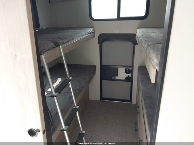 45680765 :رقم المزاد ، 573TE3726S6654307 vin ، 2025 Grand Design Imagine 3210bh مزاد بيع