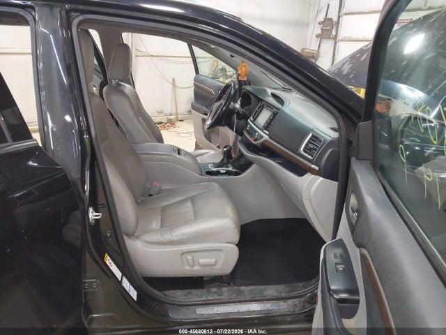 45680812 :رقم المزاد ، 5TDDKRFH5ES026689 vin ، 2014 Toyota Highlander Limited Platinum V6 مزاد بيع