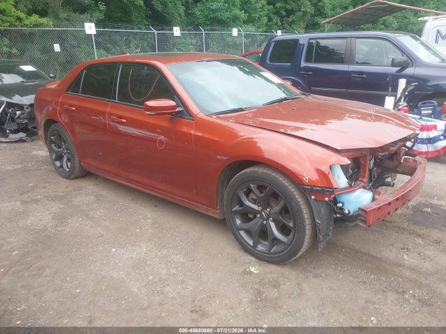 2021 Chrysler 300 300s მანქანა იყიდება აუქციონზე, vin: 2C3CCABT9MH592263, აუქციონის ნომერი: 45680880