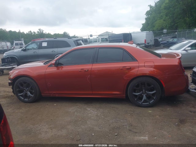 2021 Chrysler 300 300s მანქანა იყიდება აუქციონზე, vin: 2C3CCABT9MH592263, აუქციონის ნომერი: 45680880