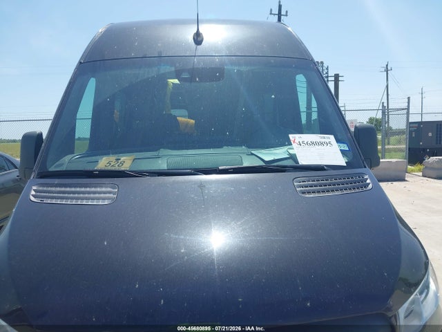 W1Z4DGHY9NT101205 Mercedes-Benz Sprinter 2500 High Roof I4 Diesel