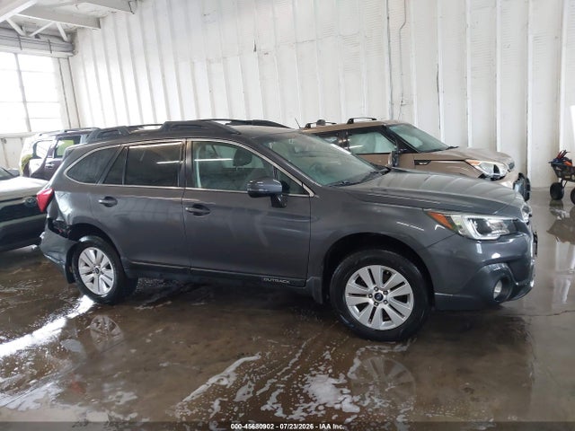45680902 :رقم المزاد ، 4S4BSAFC3J3393241 vin ، 2018 Subaru Outback 2.5i Premium مزاد بيع