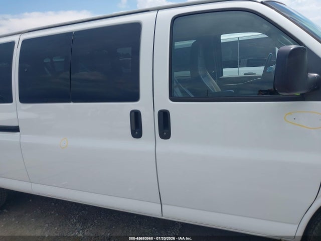 Chevrolet Express 3500 Ls 2017 1GAZGNFG7H1294676 Image 13