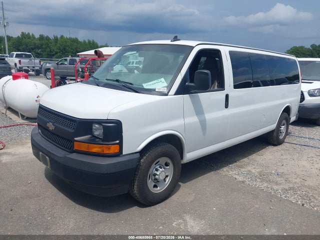 Chevrolet Express 3500 Ls 2017 1GAZGNFG7H1294676 Image 2