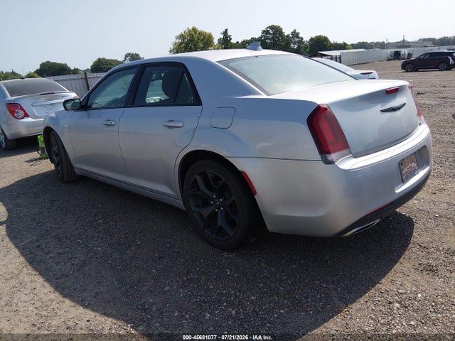 2020 Chrysler 300 Touring მანქანა იყიდება აუქციონზე, vin: 2C3CCAAG0LH168621, აუქციონის ნომერი: 45681077
