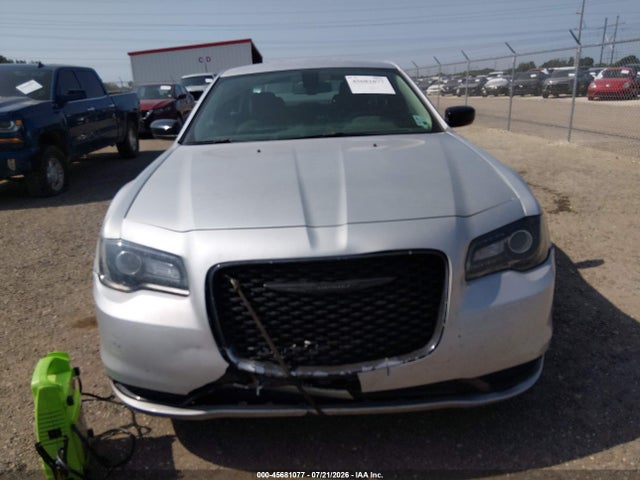 2020 Chrysler 300 Touring მანქანა იყიდება აუქციონზე, vin: 2C3CCAAG0LH168621, აუქციონის ნომერი: 45681077