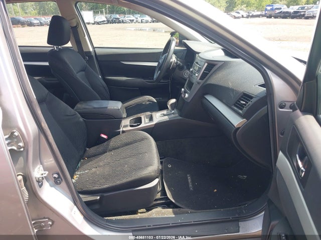 45681103 :رقم المزاد ، 4S3BMBA60B3264185 vin ، 2011 Subaru Legacy 2.5i مزاد بيع