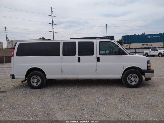 1GAZGPFG6H1265763 Chevrolet Express 3500 Lt