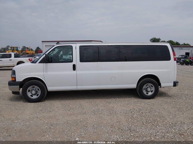 1GAZGPFG6H1265763 Chevrolet Express 3500 Lt