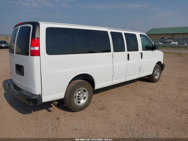 1GAZGNFP5R1204751 Chevrolet Express Passenger Rwd 3500 Extended Wheelbase Ls