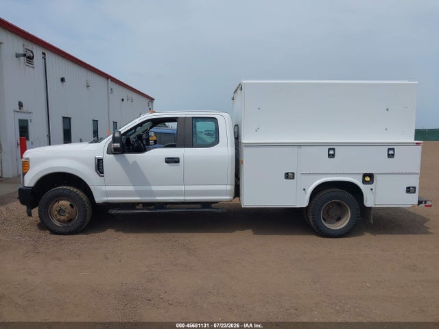 1FD8X3H68HED60538 Ford F-350 Chassis Xl