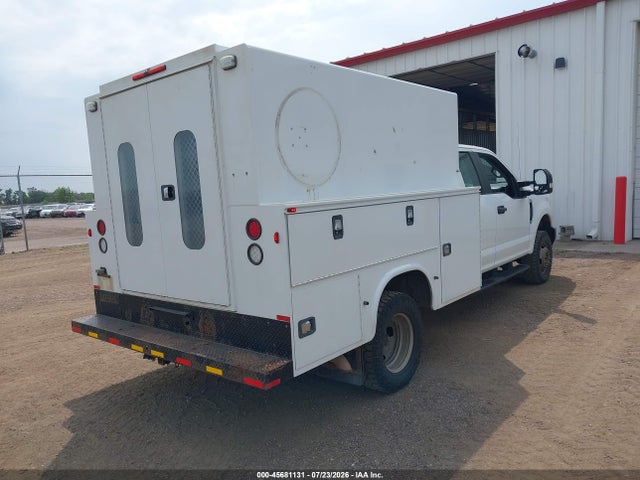 1FD8X3H68HED60538 Ford F-350 Chassis Xl