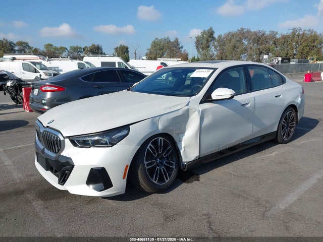 BMW 540I 2027 WBA63FJ05VCX81281 Image 2