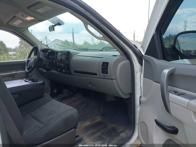 Auction sale of the 2014 Chevrolet Silverado 2500hd Work Truck, vin: 1GC0KVCG2EF161177, lot number: 45681171
