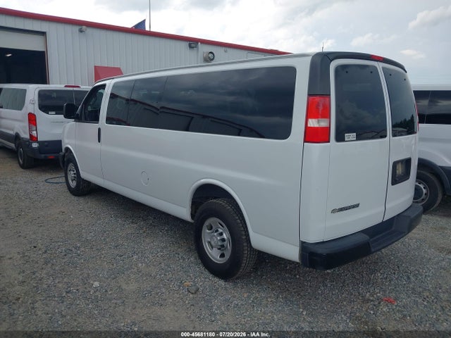 Chevrolet Express 3500 Ls 2017 1GAZGNFG9H1292394 Image 3