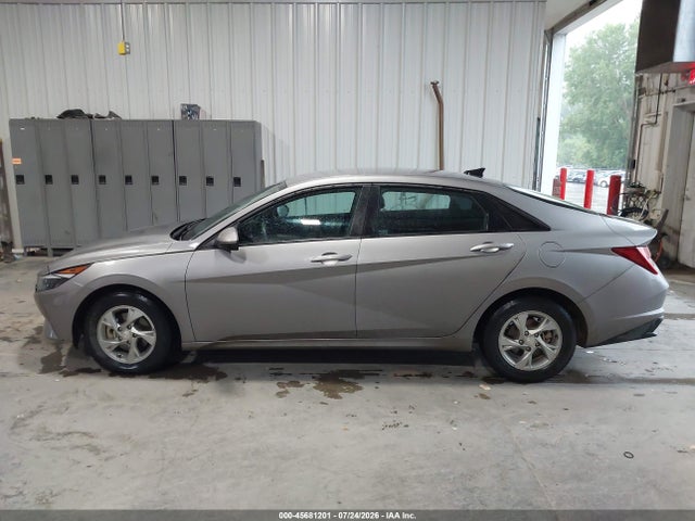 KMHLL4AG2PU545137 Hyundai ELANTRA SE