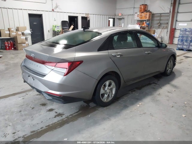 KMHLL4AG2PU545137 Hyundai ELANTRA SE