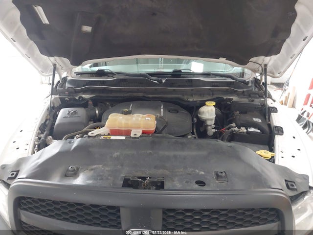 1C6RR7KM9HS701696 RAM 1500 Tradesman 4x4 5&#039;7 Box