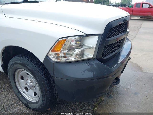 1C6RR7KM9HS701696 RAM 1500 Tradesman 4x4 5&#039;7 Box