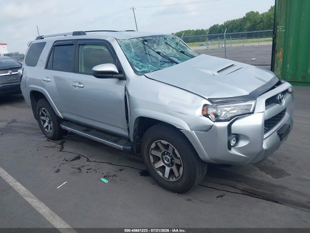 Aukcja sprzedaży 2018 Toyota 4runner Trd Off Road, vin: JTEBU5JR1J5597618, numer aukcji: 45681223