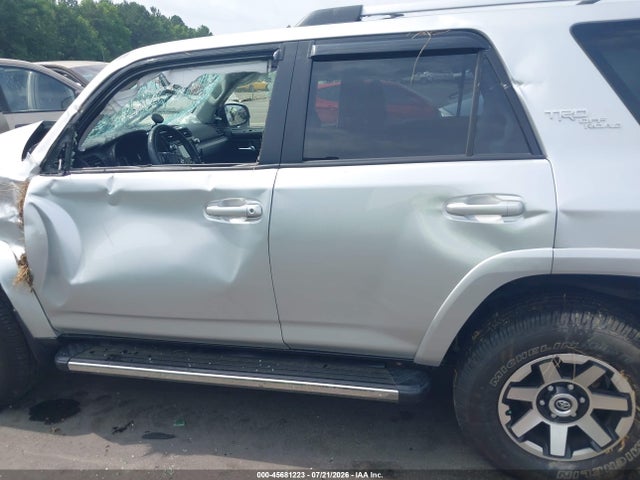 Aukcja sprzedaży 2018 Toyota 4runner Trd Off Road, vin: JTEBU5JR1J5597618, numer aukcji: 45681223