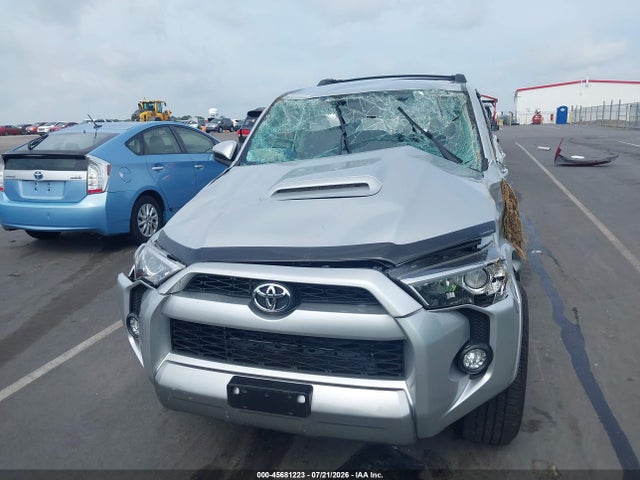 Aukcja sprzedaży 2018 Toyota 4runner Trd Off Road, vin: JTEBU5JR1J5597618, numer aukcji: 45681223