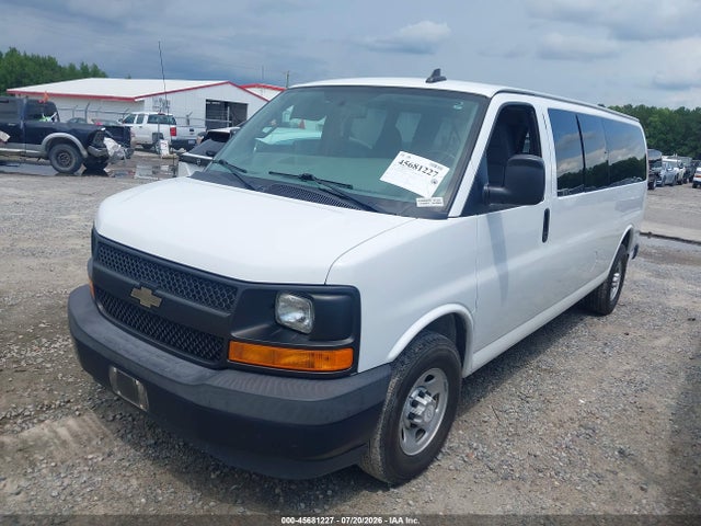 Chevrolet Express 3500 Ls 2017 1GAZGNFG6H1294443 Image 2
