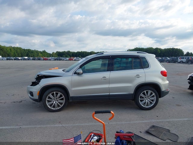 2014 Volkswagen Tiguan Se მანქანა იყიდება აუქციონზე, vin: WVGAV3AX6EW521422, აუქციონის ნომერი: 45681274