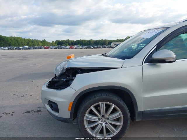 2014 Volkswagen Tiguan Se მანქანა იყიდება აუქციონზე, vin: WVGAV3AX6EW521422, აუქციონის ნომერი: 45681274