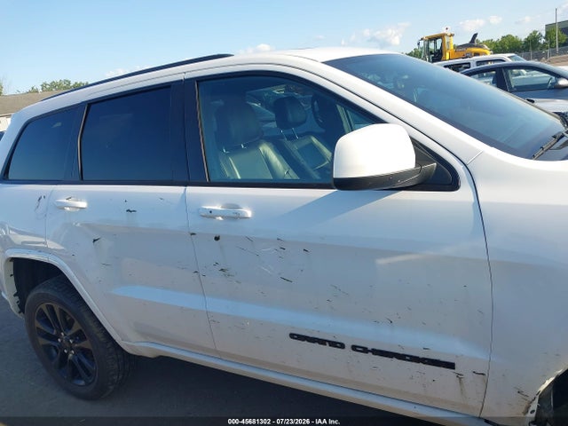 Продажа на аукционе авто 2018 Jeep Grand Cherokee Altitude 4x4, vin: 1C4RJFAG2JC267403, номер лота: 45681302