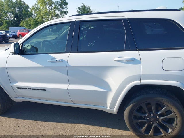 Продажа на аукционе авто 2018 Jeep Grand Cherokee Altitude 4x4, vin: 1C4RJFAG2JC267403, номер лота: 45681302