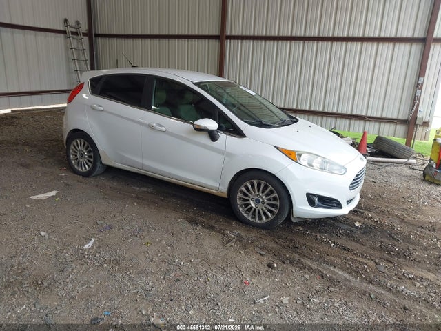 2015 3FADP4FJ1FM175258 main image