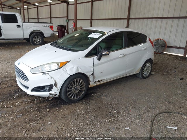 Ford Fiesta Titanium 2015 3FADP4FJ1FM175258 Image 2