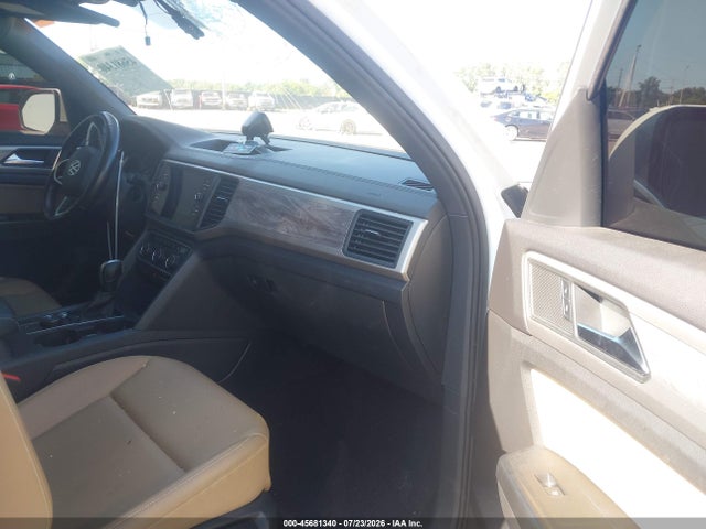 Продажа на аукционе авто 2020 Volkswagen Atlas Cross Sport 3.6l V6 Se W/technology/3.6l V6 Se W/technology R-line, vin: 1V26E2CA3LC211870, номер лота: 45681340