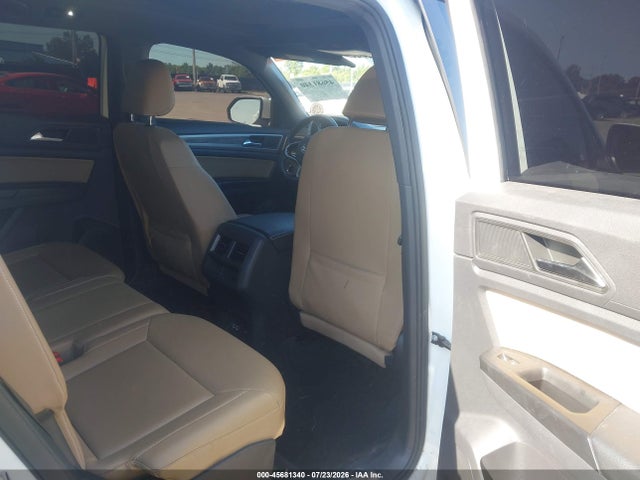 Продажа на аукционе авто 2020 Volkswagen Atlas Cross Sport 3.6l V6 Se W/technology/3.6l V6 Se W/technology R-line, vin: 1V26E2CA3LC211870, номер лота: 45681340