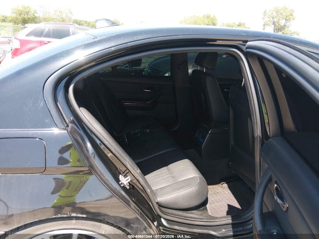 Продажа на аукционе авто 2011 Bmw 328i, vin: WBAPH7G55BNN06170, номер лота: 45681344
