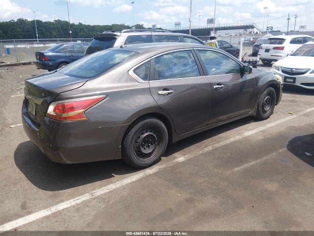 Nissan Altima 2.5 S 2014 1N4AL3AP7EC191033 Image 4