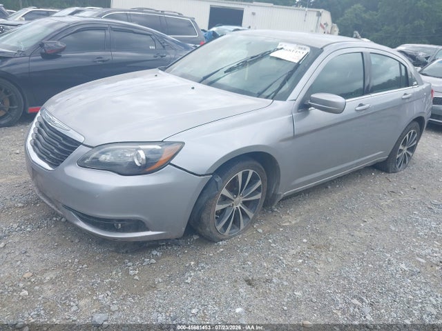 2014 Chrysler 200 Touring მანქანა იყიდება აუქციონზე, vin: 1C3CCBBG2EN183877, აუქციონის ნომერი: 45681453