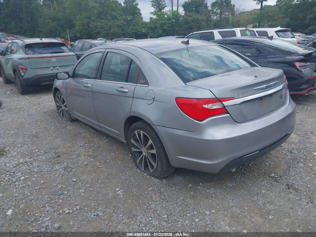 2014 Chrysler 200 Touring მანქანა იყიდება აუქციონზე, vin: 1C3CCBBG2EN183877, აუქციონის ნომერი: 45681453