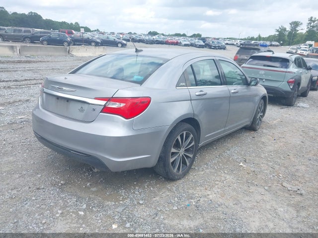 2014 Chrysler 200 Touring მანქანა იყიდება აუქციონზე, vin: 1C3CCBBG2EN183877, აუქციონის ნომერი: 45681453