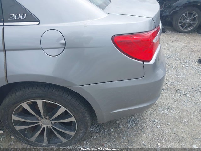 2014 Chrysler 200 Touring მანქანა იყიდება აუქციონზე, vin: 1C3CCBBG2EN183877, აუქციონის ნომერი: 45681453