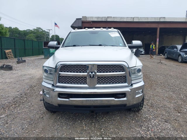 45681472 :رقم المزاد ، 3C6UR5FJ5FG530299 vin ، 2015 Ram 2500 Laramie مزاد بيع