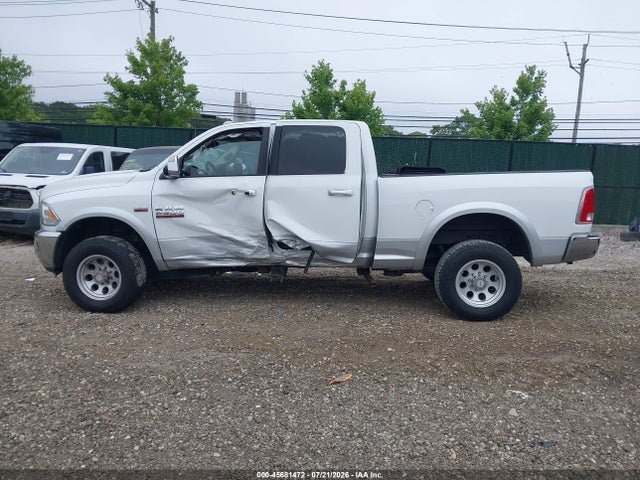 45681472 :رقم المزاد ، 3C6UR5FJ5FG530299 vin ، 2015 Ram 2500 Laramie مزاد بيع