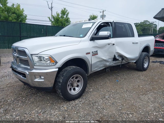 45681472 :رقم المزاد ، 3C6UR5FJ5FG530299 vin ، 2015 Ram 2500 Laramie مزاد بيع