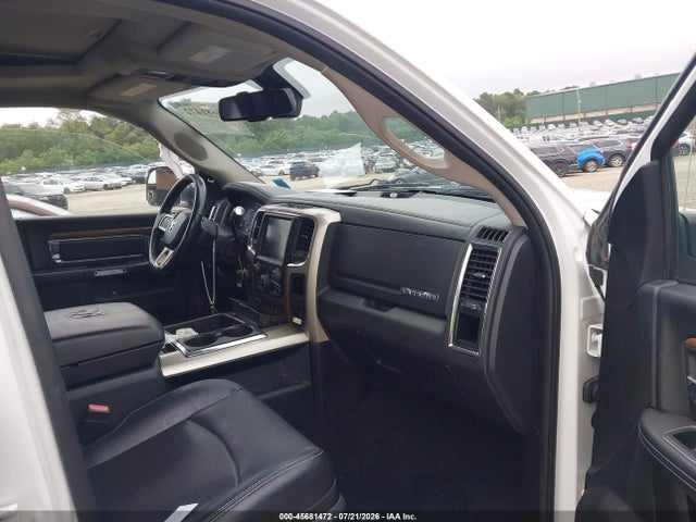45681472 :رقم المزاد ، 3C6UR5FJ5FG530299 vin ، 2015 Ram 2500 Laramie مزاد بيع