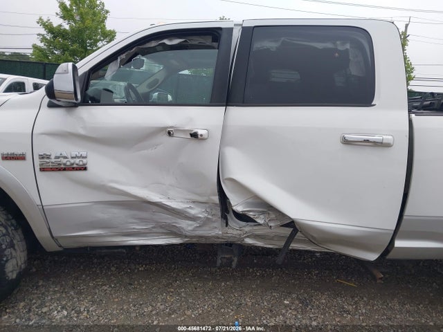 45681472 :رقم المزاد ، 3C6UR5FJ5FG530299 vin ، 2015 Ram 2500 Laramie مزاد بيع