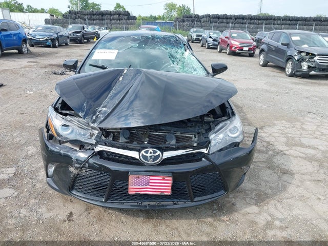 45681590 :رقم المزاد ، 4T1BF1FK9HU352094 vin ، 2017 Toyota Camry Se مزاد بيع