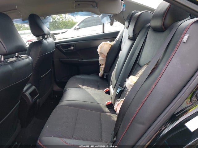 45681590 :رقم المزاد ، 4T1BF1FK9HU352094 vin ، 2017 Toyota Camry Se مزاد بيع