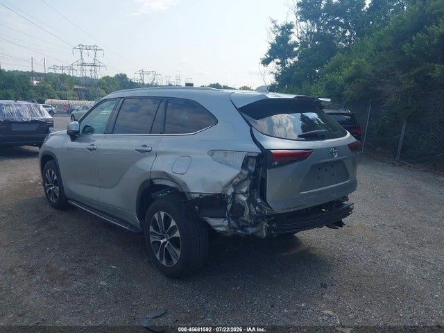 45681592 :رقم المزاد ، 5TDGZRBH0NS196019 vin ، 2022 Toyota Highlander Xle مزاد بيع