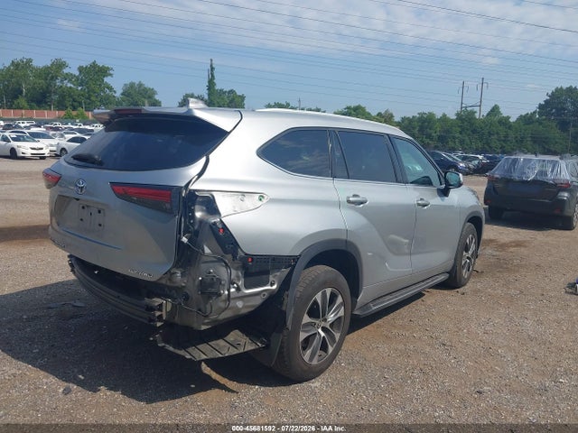 45681592 :رقم المزاد ، 5TDGZRBH0NS196019 vin ، 2022 Toyota Highlander Xle مزاد بيع